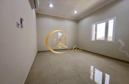 Apartment - 1 Bedroom - 2 Bathrooms for rent in Al Nasr Street - Al Nasr - Doha