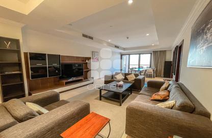 Apartment - 2 Bedrooms - 3 Bathrooms for rent in Tower 4 - Porto Arabia - The Pearl Island - Doha