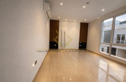 Apartment - 7 Bedrooms - 5 Bathrooms for rent in Al Kheesa - Al Kheesa - Umm Salal Mohammed