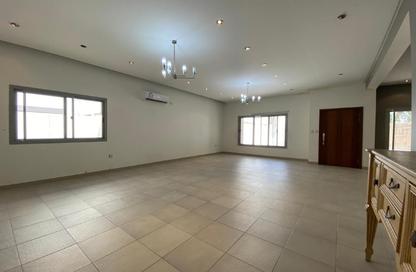 Villa - 3 Bedrooms - 4 Bathrooms for rent in Al Dana st - Muraikh - AlMuraikh - Doha