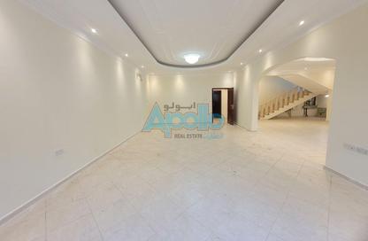 Villa - 5 Bedrooms - 6 Bathrooms for rent in Al Maamoura - Al Maamoura - Doha