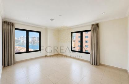 Apartment - 2 Bedrooms - 3 Bathrooms for rent in West Porto Drive - Porto Arabia - The Pearl Island - Doha