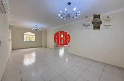 Villa - 5 Bedrooms - 6 Bathrooms for rent in Bu Hamour Street - Abu Hamour - Doha