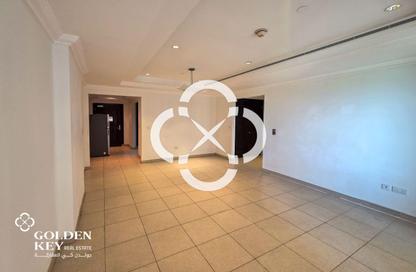 Apartment - 1 Bedroom - 2 Bathrooms for rent in East Porto Drive - Porto Arabia - The Pearl Island - Doha