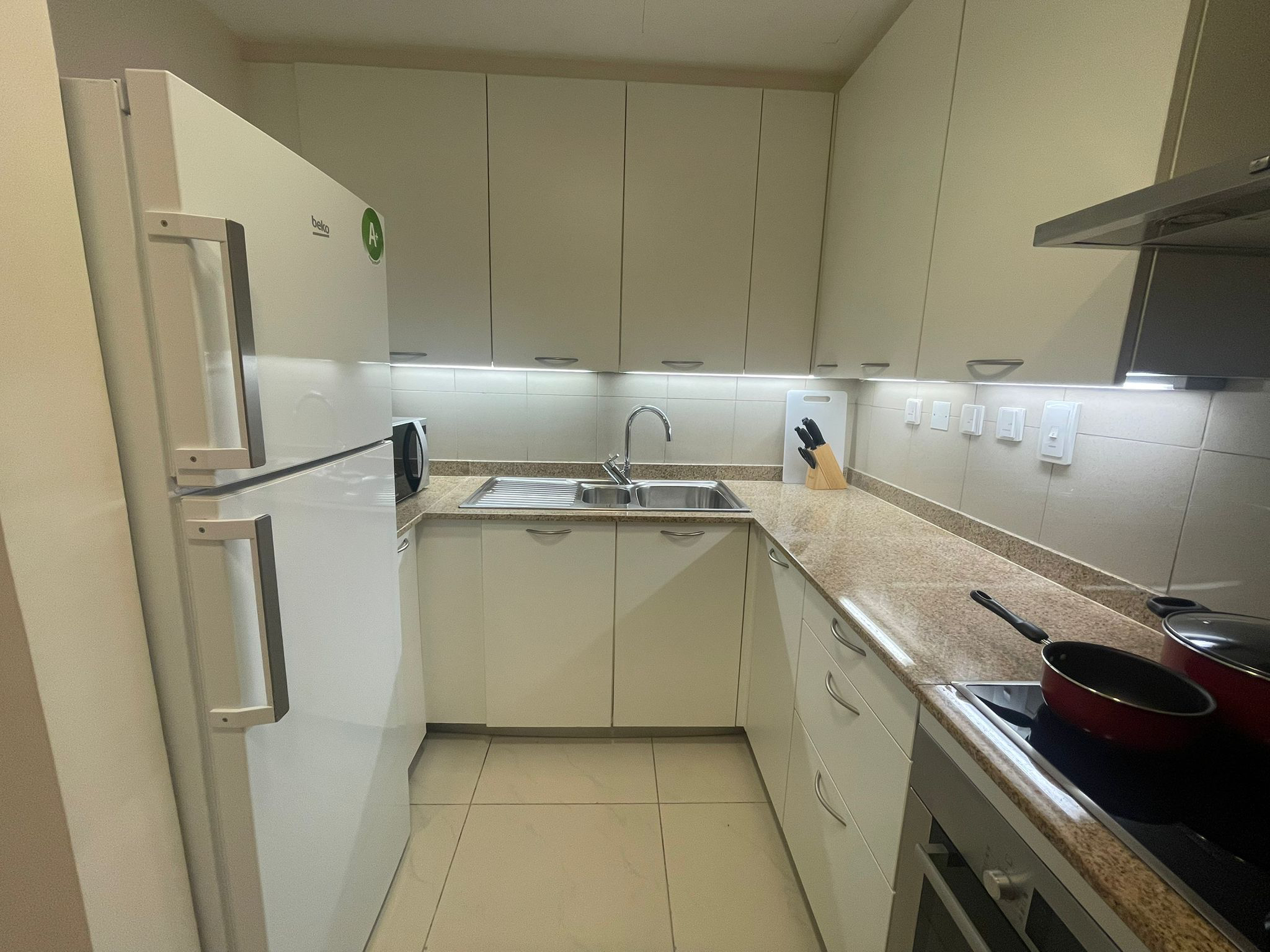1 Bedroom Townhouse Furnished Sea View thumbnail 13