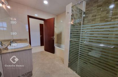 Villa - 4 Bedrooms - 5 Bathrooms for rent in Umm Al Seneem Street - Ain Khaled - Doha