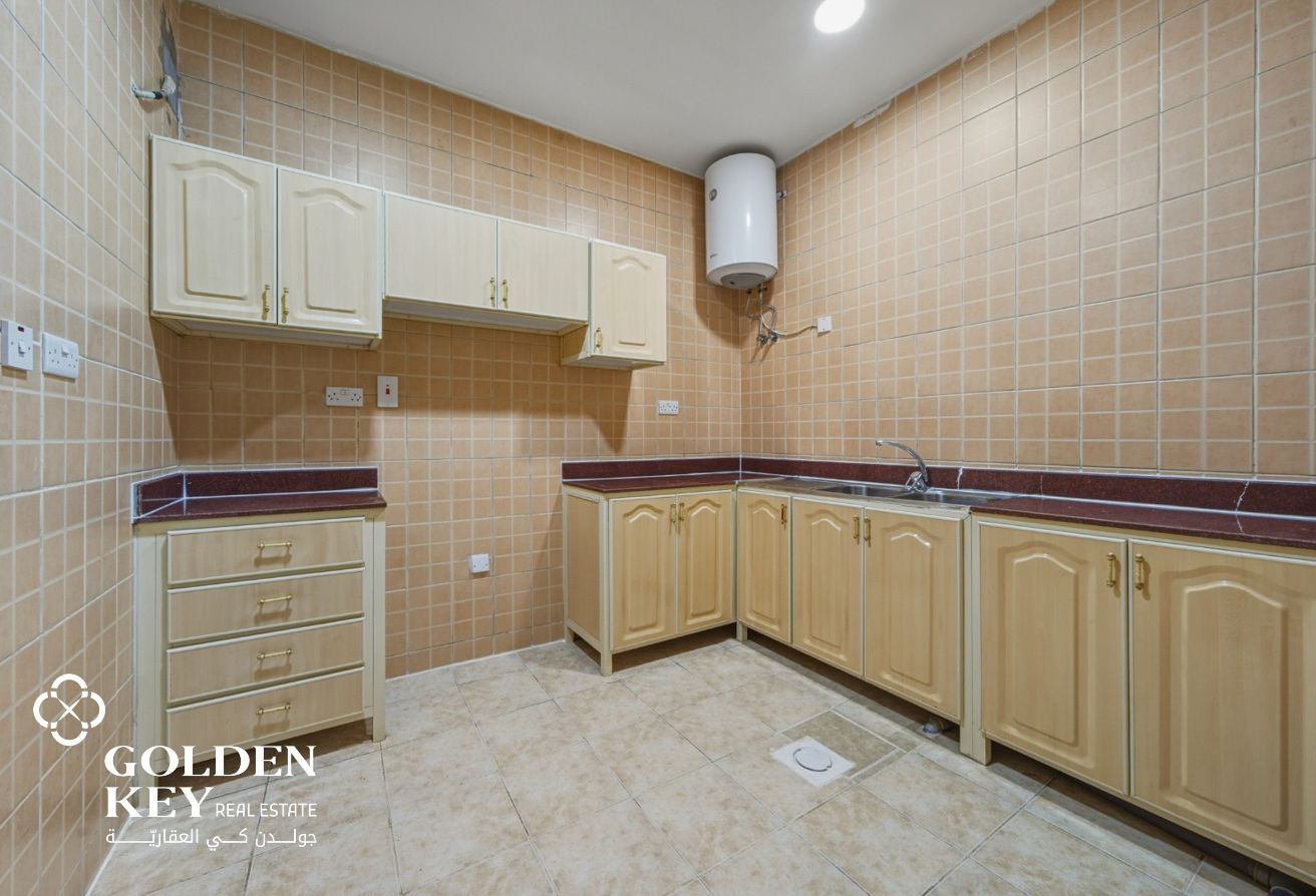 Spacious 2-Bedroom Apartment in Al Aziziyah