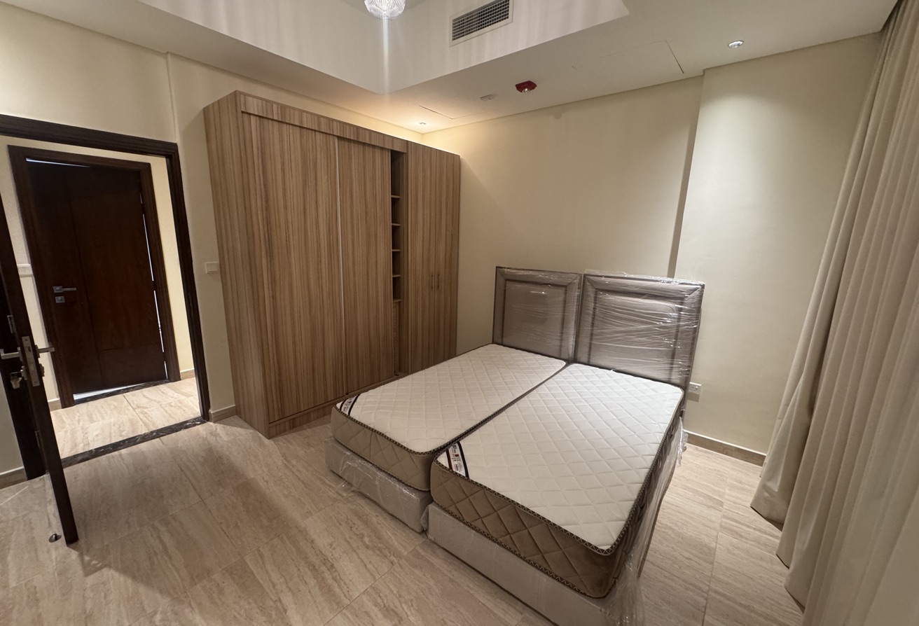 Spacious 2BHK | Luxury Pearl Qatar Living thumbnail 9
