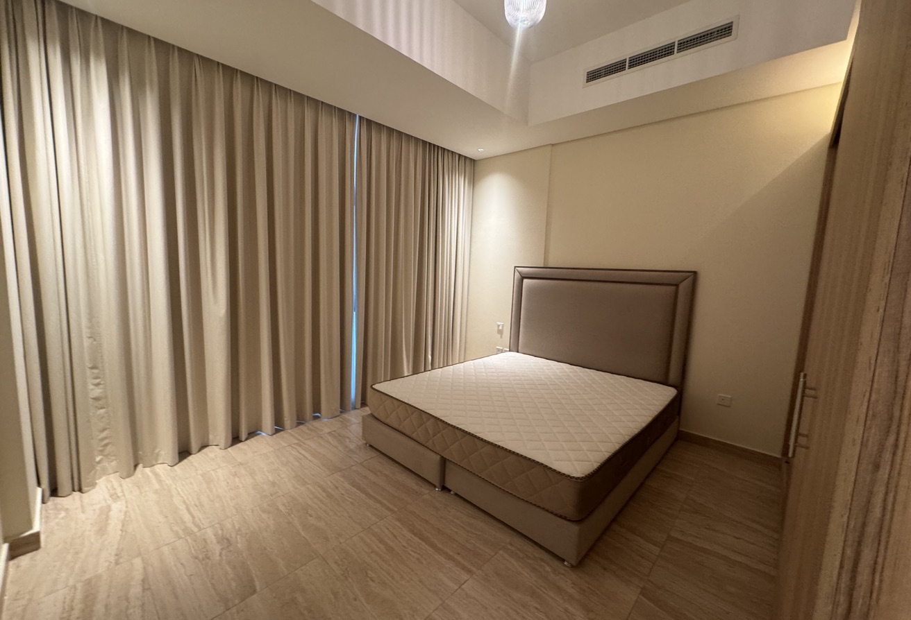Spacious 2BHK | Luxury Pearl Qatar Living thumbnail 3