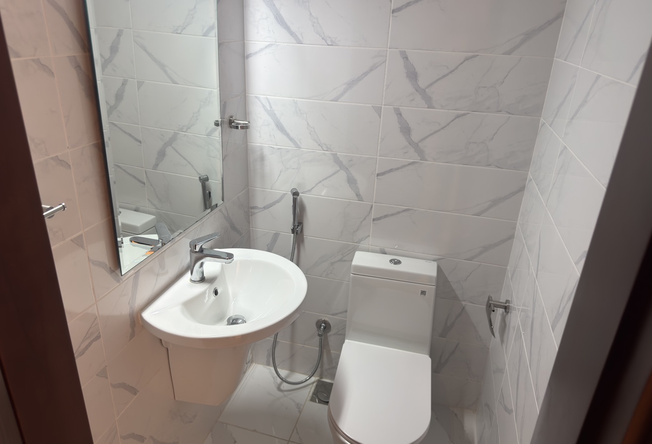 Spacious 2BHK | Luxury Pearl Qatar Living thumbnail 11