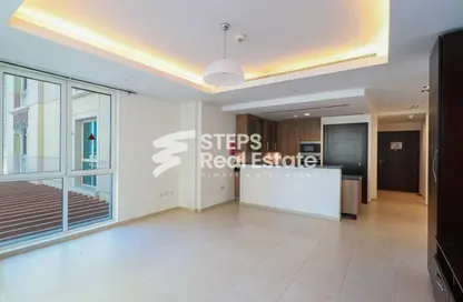 Apartment - Studio - 1 Bathroom for rent in Viva West - Viva Bahriyah - The Pearl Island - Doha