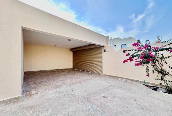 1012001 - Property Image 3