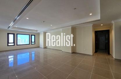 Apartment - 1 Bedroom - 2 Bathrooms for sale in West Porto Drive - Porto Arabia - The Pearl Island - Doha