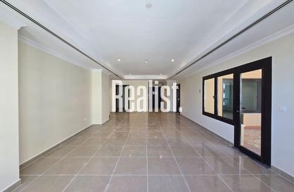 Apartment - 1 Bedroom - 2 Bathrooms for sale in West Porto Drive - Porto Arabia - The Pearl Island - Doha
