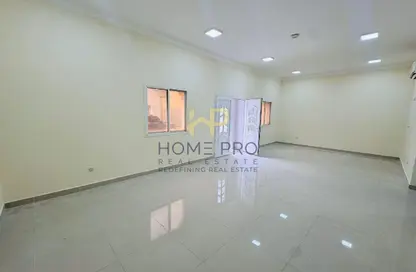 فيلا - 6 غرف نوم - 5 حمامات للبيع في أم العمد - أم العمد - الشمال