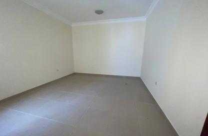 Apartment - 2 Bedrooms - 2 Bathrooms for rent in Jaidah Square - Umm Ghuwalina - Umm Ghuwailina - Doha