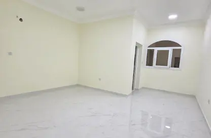 Apartment - 1 Bedroom - 1 Bathroom for rent in New Salata - Salata - Doha