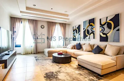 Apartment - 1 Bedroom - 2 Bathrooms for rent in West Porto Drive - Porto Arabia - The Pearl Island - Doha
