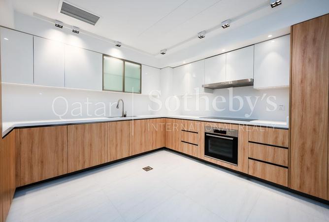 1005358 - Property Image 3