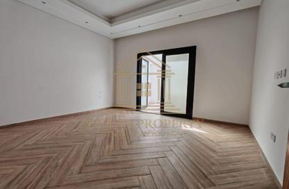 مجمع سكني - 5 غرف نوم - 5 حمامات للايجار في شارع عمار بن ياسر - العزيزية - الدوحة مجمع سكني - 5 غرف نوم - 5 حمامات للايجار في شارع عمار بن ياسر - العزيزية - الدوحة