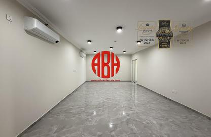 Apartment - 2 Bedrooms - 2 Bathrooms for rent in Musheireb Apartments - Musheireb - Doha