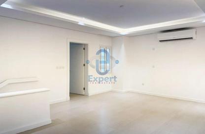 Villa - 4 - 5 for rent in West Bay Lagoon Villas - West Bay Lagoon - West Bay Lagoon - Doha