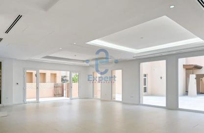 Villa - 4 - 5 for rent in West Bay Lagoon Villas - West Bay Lagoon - West Bay Lagoon - Doha