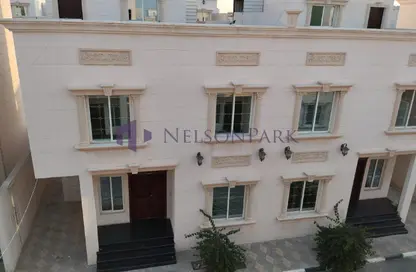 فيلا - 5 غرف نوم - 4 حمامات للايجار في فلل النجمة - جنوب مويثر - منطقة مويثر - الدوحة