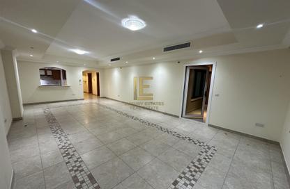 Apartment - 2 Bedrooms - 3 Bathrooms for sale in West Porto Drive - Porto Arabia - The Pearl Island - Doha