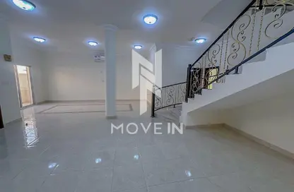 شقة - 5 غرف نوم - 5 حمامات للايجار في فلل عين خالد - عين خالد - الدوحة