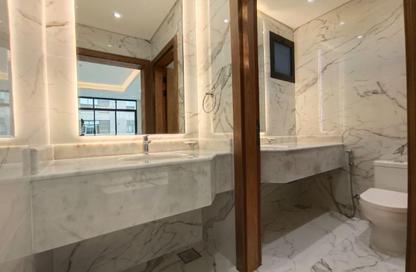 مجمع سكني - 5 غرف نوم - 5 حمامات للايجار في شارع النعمان - العزيزية - الدوحة