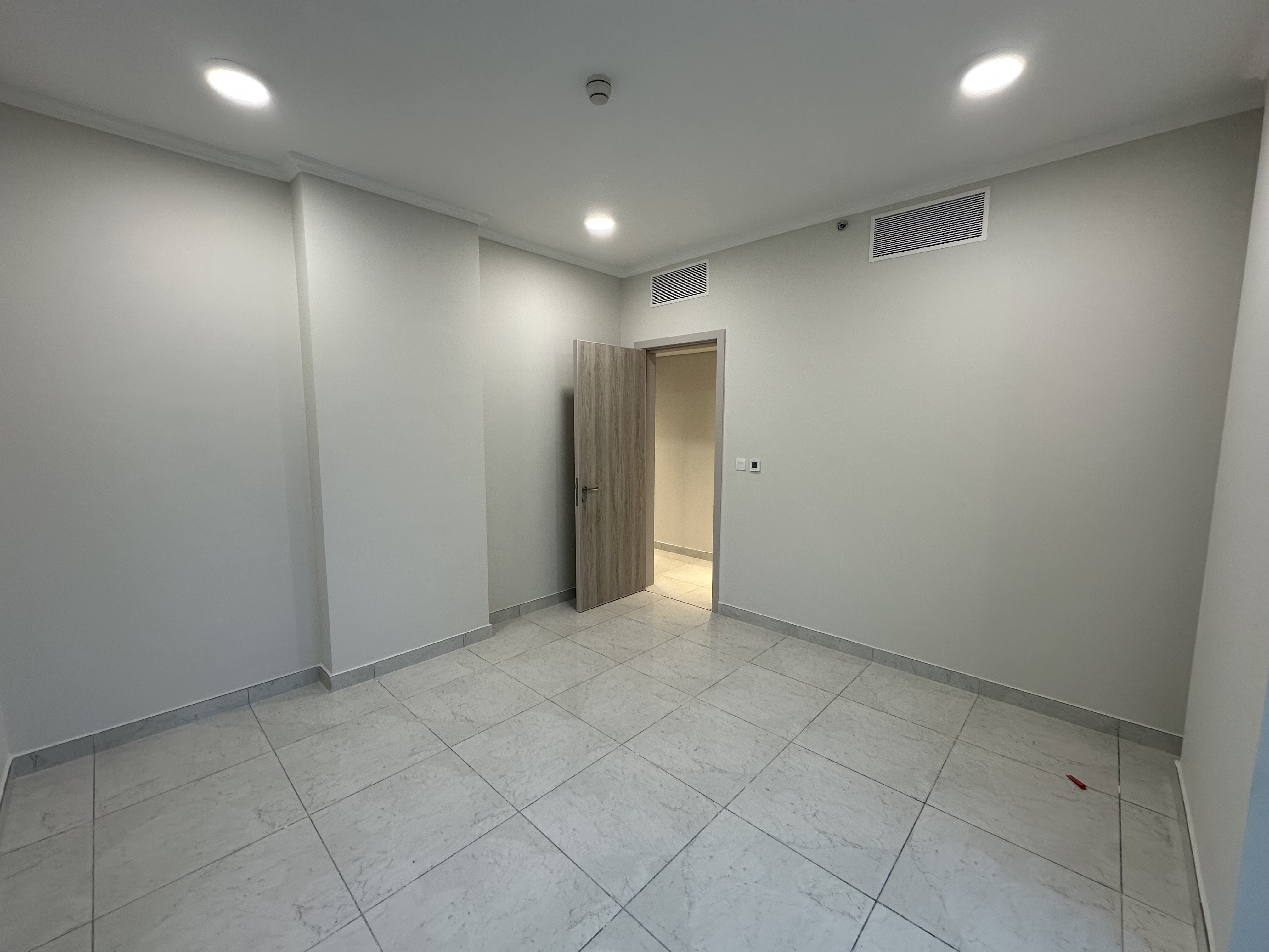 2 Bedroom Fully Furnished Fully City View thumbnail 7