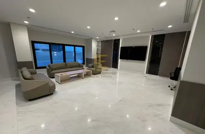 Apartment - 2 Bedrooms - 3 Bathrooms for rent in Rivan Building - Al Erkyah City - Lusail