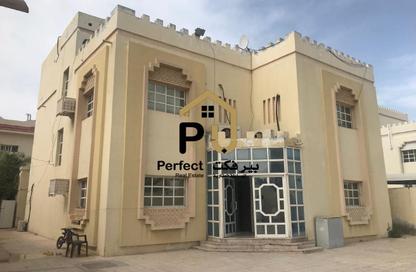 فيلا - 7 غرف نوم - 8 حمامات للبيع في روضة المطر - الدوحة