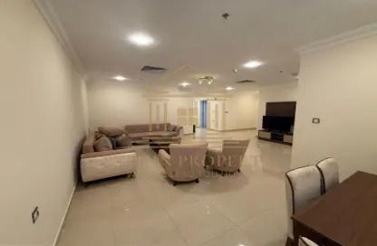 شقة - 2 غرف نوم - 3 حمامات للايجار في فريج عبد العزيز - فريج عبد العزيز - الدوحة