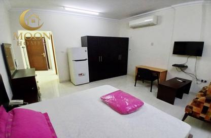 Apartment - Studio - 1 Bathroom for rent in Umm Ghuwailina 4 - Umm Ghuwailina - Doha Apartment - Studio - 1 Bathroom for rent in Umm Ghuwailina 4 - Umm Ghuwailina - Doha