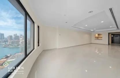 Apartment - 1 Bedroom - 2 Bathrooms for rent in West Porto Drive - Porto Arabia - The Pearl Island - Doha