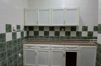 Apartment - 2 Bedrooms - 2 Bathrooms for rent in Bin Omran - Fereej Bin Omran - Doha