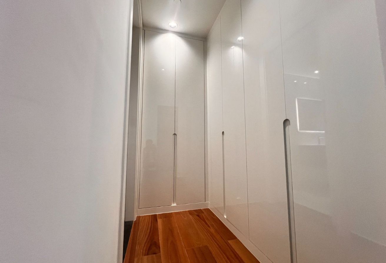 BRAND NEW 1BEDROOM LUXURY FULLY FURNISHED BALCONY thumbnail 9