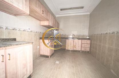 Apartment - 3 Bedrooms - 3 Bathrooms for rent in Bin Omran 35 - Fereej Bin Omran - Doha Apartment - 3 Bedrooms - 3 Bathrooms for rent in Bin Omran 35 - Fereej Bin Omran - Doha
