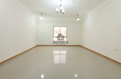 Apartment - 3 Bedrooms - 3 Bathrooms for rent in Thabit Bin Zaid Street - Al Mansoura - Doha