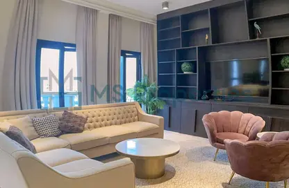 Apartment - 3 Bedrooms - 3 Bathrooms for sale in Murano - Qanat Quartier - The Pearl Island - Doha