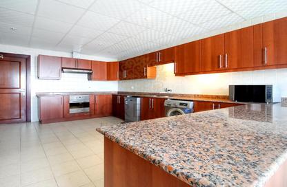 Penthouse - 3 Bedrooms - 4 Bathrooms for rent in West Porto Drive - Porto Arabia - The Pearl Island - Doha Penthouse - 3 Bedrooms - 4 Bathrooms for rent in West Porto Drive - Porto Arabia - The Pearl Island - Doha