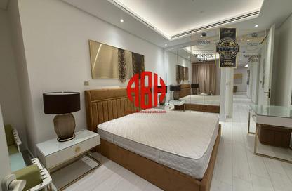 Apartment - 2 Bedrooms - 4 Bathrooms for rent in Floresta Gardens - Floresta Gardens - The Pearl Island - Doha