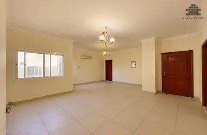 Apartment - 2 Bedrooms - 2 Bathrooms for rent in Al Mansoura - Al Mansoura - Doha