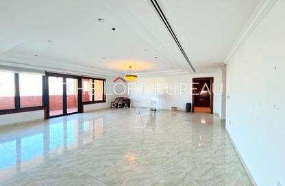 Apartment - 3 Bedrooms - 4 Bathrooms for rent in East Porto Drive - Porto Arabia - The Pearl Island - Doha