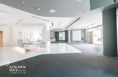 Retail - Studio - 3 Bathrooms for rent in West Bay Tower - West Bay - West Bay - Doha