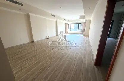 Apartment - 1 Bedroom - 2 Bathrooms for rent in West Porto Drive - Porto Arabia - The Pearl Island - Doha
