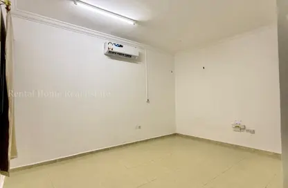 Apartment - 1 Bathroom for rent in Ain Khaled Villas - Ain Khaled - Doha