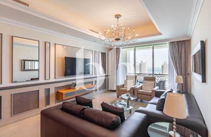 Apartment - 3 Bedrooms - 4 Bathrooms for rent in Viva Central - Viva Bahriyah - The Pearl Island - Doha Apartment - 3 Bedrooms - 4 Bathrooms for rent in Viva Central - Viva Bahriyah - The Pearl Island - Doha